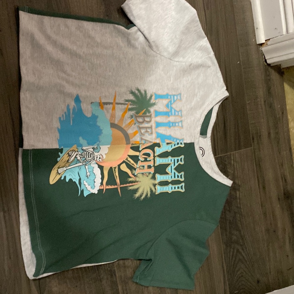 Social culture crop top
